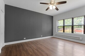 4555 Malden St in Chicago, IL - Building Photo - Building Photo