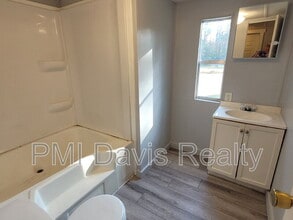 4674 Mayflower St in Middleburg, FL - Building Photo - Building Photo