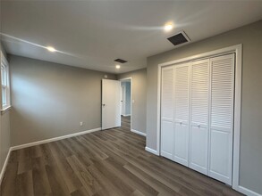 817 E Walnut St in Long Beach, NY - Foto de edificio - Building Photo