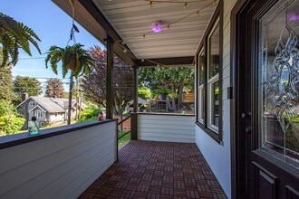 13027 40th Ave S in Tukwila, WA - Building Photo - Building Photo