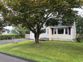 39 Calvert Pl in Bridgeport, CT - Building Photo