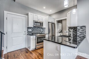 330 Cambridge St in Philadelphia, PA - Building Photo