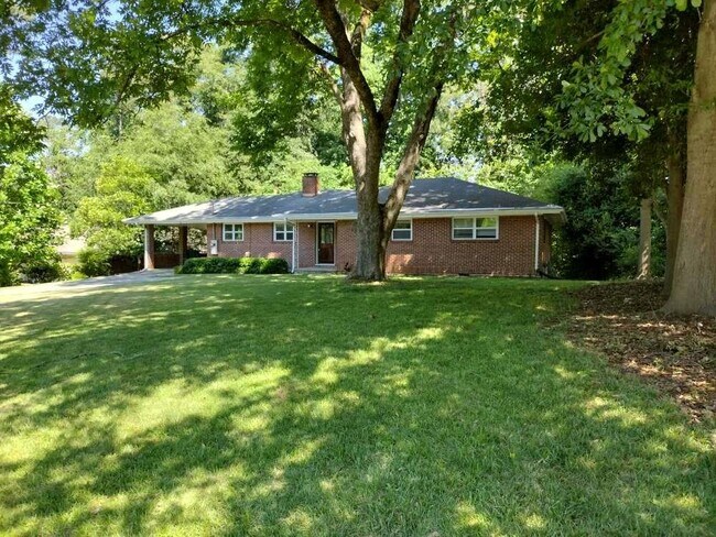 2790 Glenbriar Dr NE in Atlanta, GA - Building Photo - Building Photo