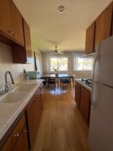 Machado Towers in Los Angeles, CA - Building Photo - Building Photo