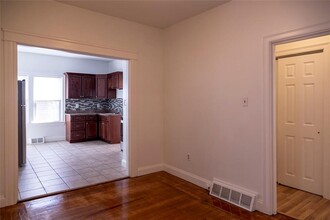 1 Louisbourg Pl, Unit 1 in Providence, RI - Building Photo - Building Photo