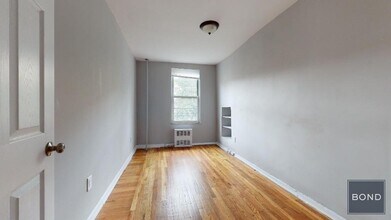354 E 19th St in New York, NY - Building Photo - Building Photo