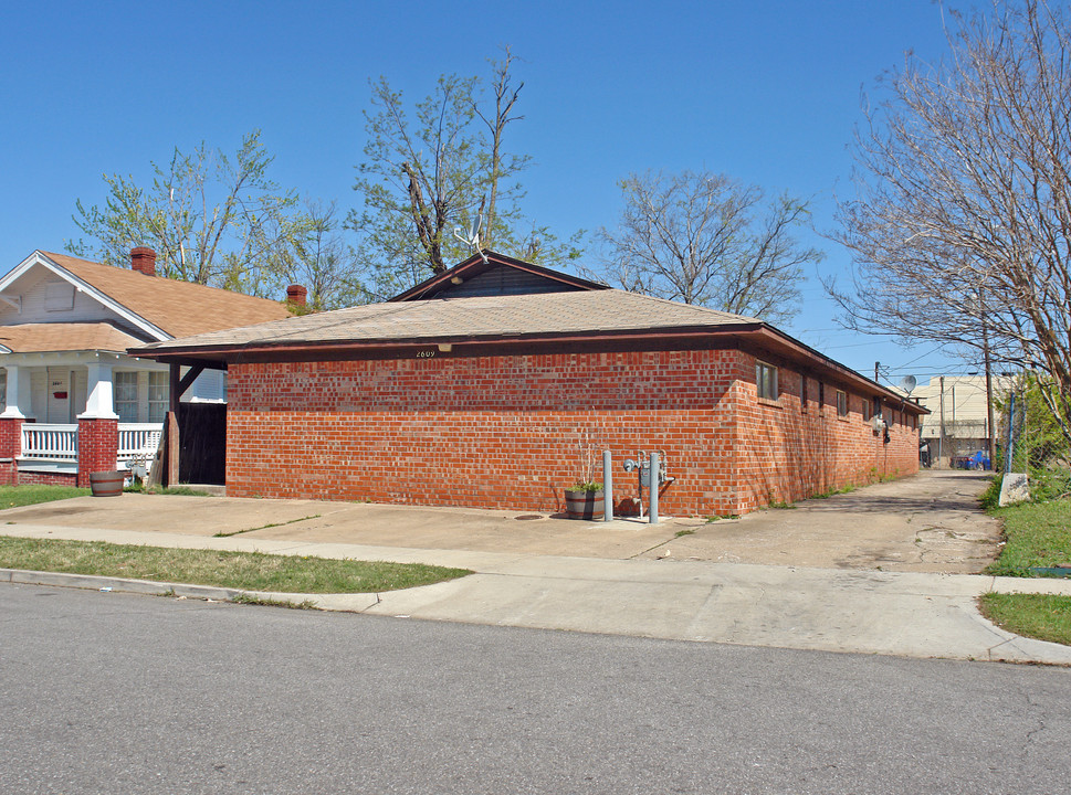 2609 E 7th St in Tulsa, OK - Foto de edificio