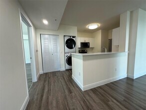 110 St in Miami, FL - Building Photo - Building Photo