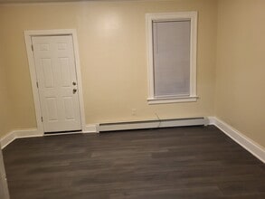 83 Grand Ave, Unit 83 Grand Ave - Vernon in Vernon, CT - Building Photo - Building Photo