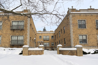 Bel Air Manor in Rochester, NY - Foto de edificio - Building Photo