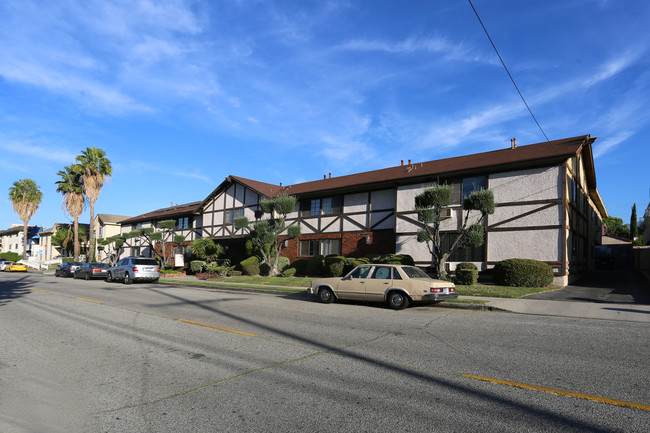 1007 E Lomita Ave in Glendale, CA - Foto de edificio - Building Photo