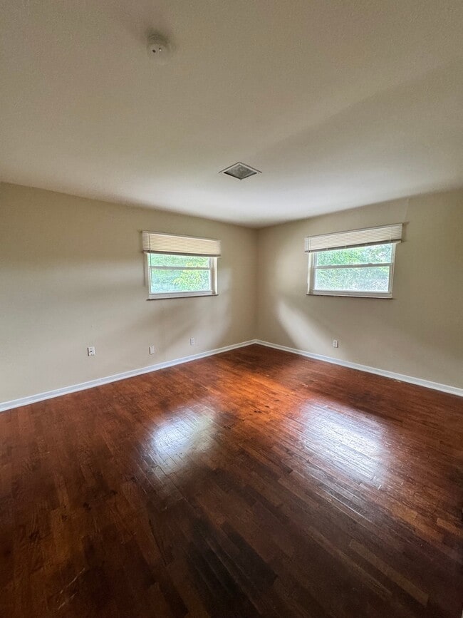 4321 Bruhin Rd