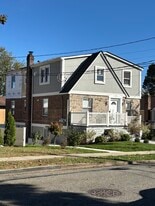6 Marwood Rd S in Port Washington, NY - Building Photo