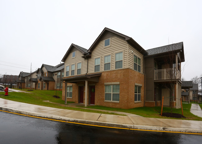 Alder Creek Apartments in Newark, DE - Foto de edificio - Building Photo