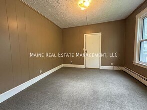 13 Kidder St in Winslow, ME - Foto de edificio - Building Photo