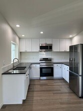 5831 SE Foster Rd in Portland, OR - Building Photo - Building Photo