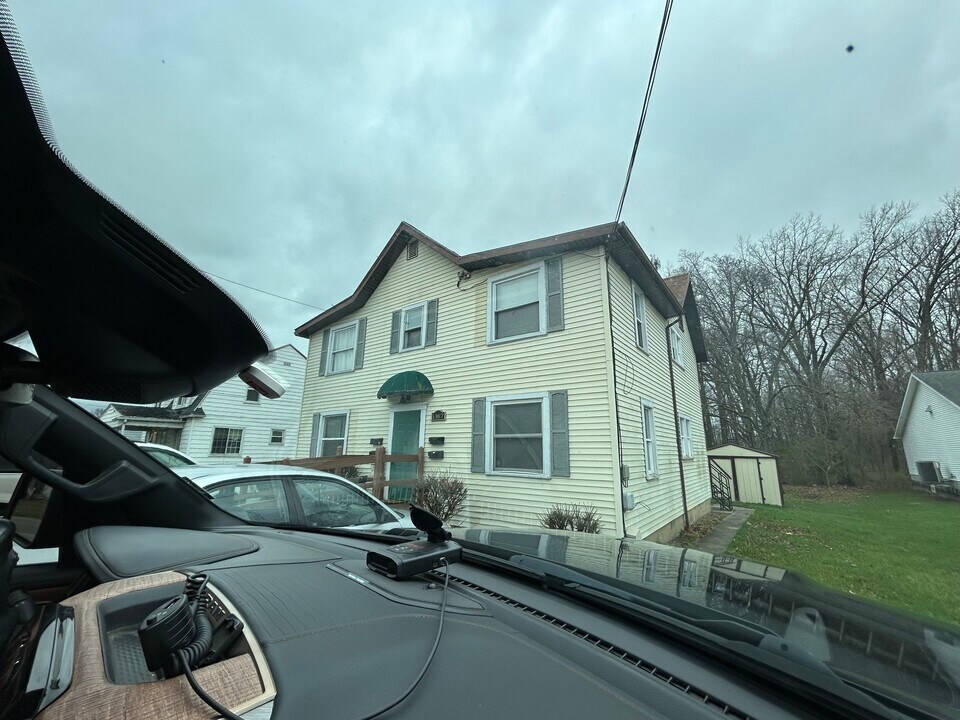 1387 N Cole St, Unit #3 in Lima, OH - Building Photo