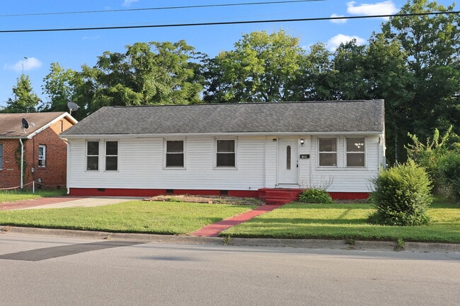 property at 905 Tifton St