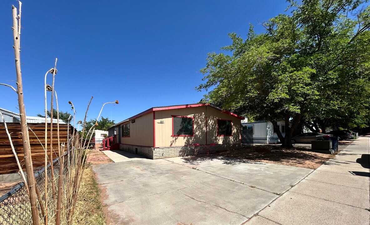 917 Castle Rock St in Page, AZ - Building Photo