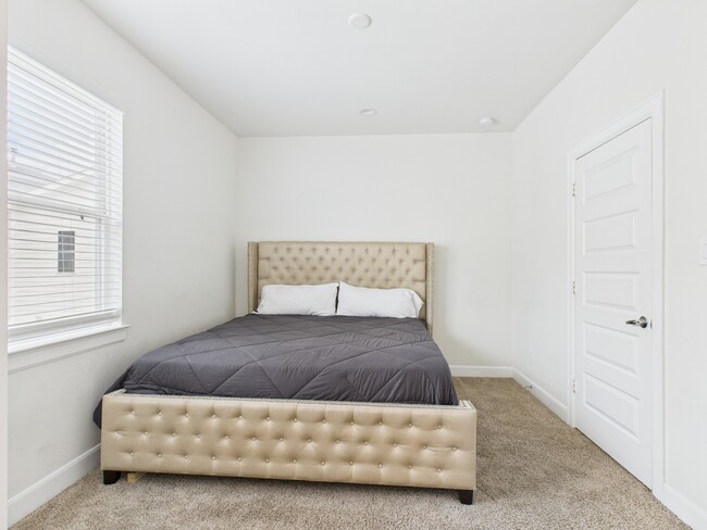 property at 2761 Clinton Dr