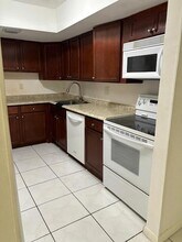 2148 NW 57th Ave, Unit 14E in Lauderhill, FL - Building Photo - Building Photo