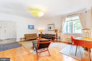 3100 Connecticut Ave NW in Washington, DC - Building Photo