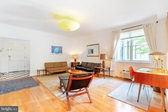 3100 Connecticut Ave NW in Washington, DC - Building Photo - Building Photo