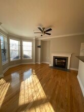 214 Stetson St, Unit 1 in Cincinnati, OH - Foto de edificio - Building Photo