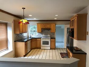 4 Andrew Ln in Lansdale, PA - Building Photo - Building Photo