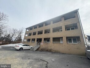 1056 Dual Pl in Hagerstown, MD - Building Photo - Building Photo