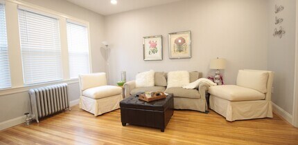 91 Verndale St, Unit 1 in Brookline, MA - Building Photo - Building Photo