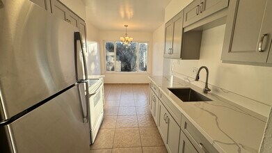 35493 Newark Blvd, Unit Apartment#D in Newark, CA - Building Photo - Building Photo