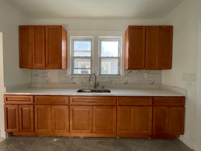 509 Park Ave-Unit -2 in Linden, NJ - Building Photo - Building Photo