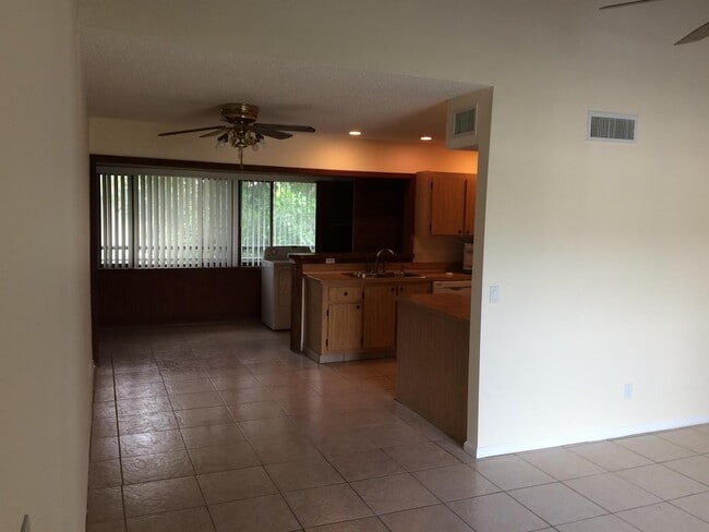 5924 Longbow Ln, Unit 10 in West Palm Beach, FL - Foto de edificio - Building Photo