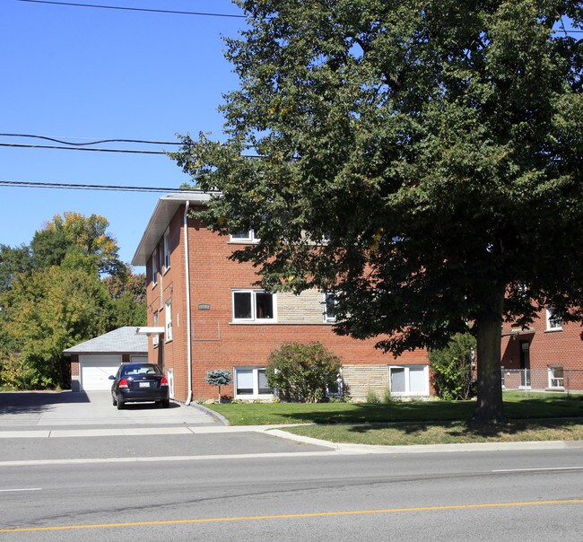 470 Horner Ave in Toronto, ON - Building Photo - Primary Photo