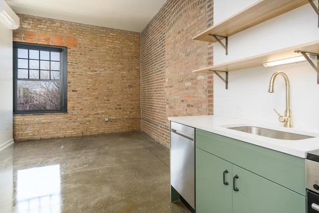 1517 W Monroe St in Chicago, IL - Foto de edificio - Building Photo