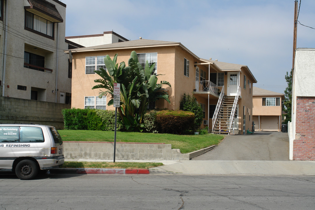 1913 Scott Rd in Burbank, CA - Building Photo