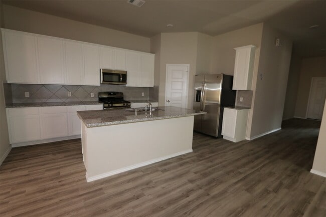 2015 Levant Ln in Baytown, TX - Building Photo - Building Photo