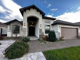 7227 Sylvia Plath Dr in Laredo, TX - Building Photo