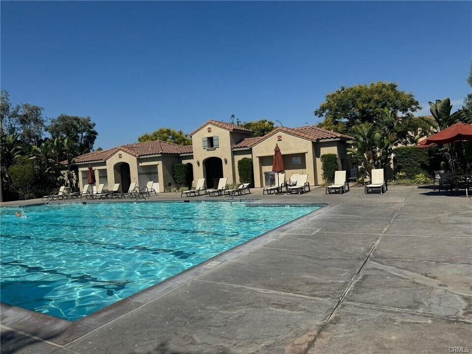 336 W Cork Tree Dr in Orange, CA - Building Photo