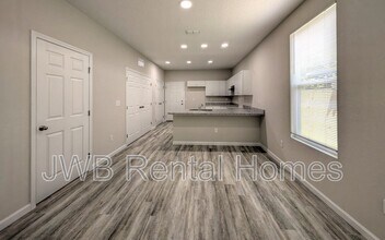 2532 N Davis St in Jacksonville, FL - Building Photo - Building Photo