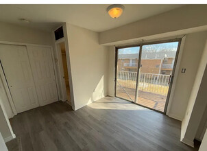 50 Garden View Ter in East Windsor, NJ - Building Photo - Building Photo