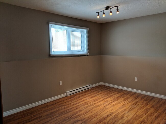 1828-1884 84 Ave in Dawson Creek, BC - Building Photo - Building Photo