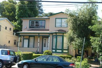 2222 Dwight Way in Berkeley, CA - Foto de edificio - Building Photo