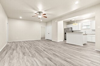 2713 McCart Ave in Fort Worth, TX - Building Photo - Building Photo