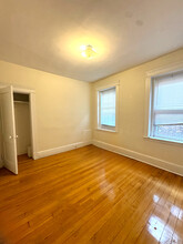 225 N Harvard St, Unit 223-4 in Boston, MA - Building Photo - Building Photo