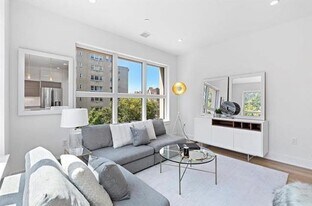 6025 JFK Blvd E in West New York, NJ - Building Photo