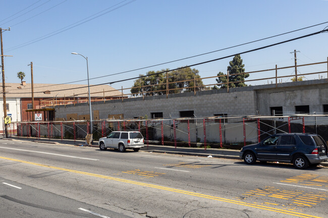 6550-6570 S Normandie Ave in Los Angeles, CA - Building Photo - Building Photo