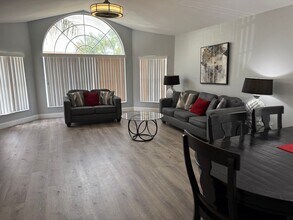 2444 Sweetwater Club Cir in Kissimmee, FL - Building Photo - Building Photo