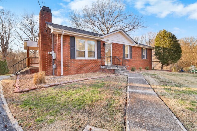 1802 Warren Dr in Clarksville, TN - Building Photo - Building Photo